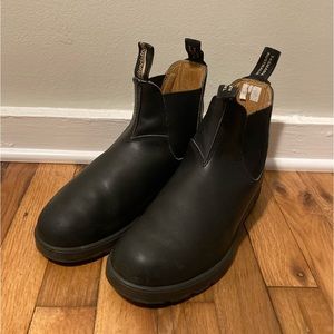 Black blundstone 550s